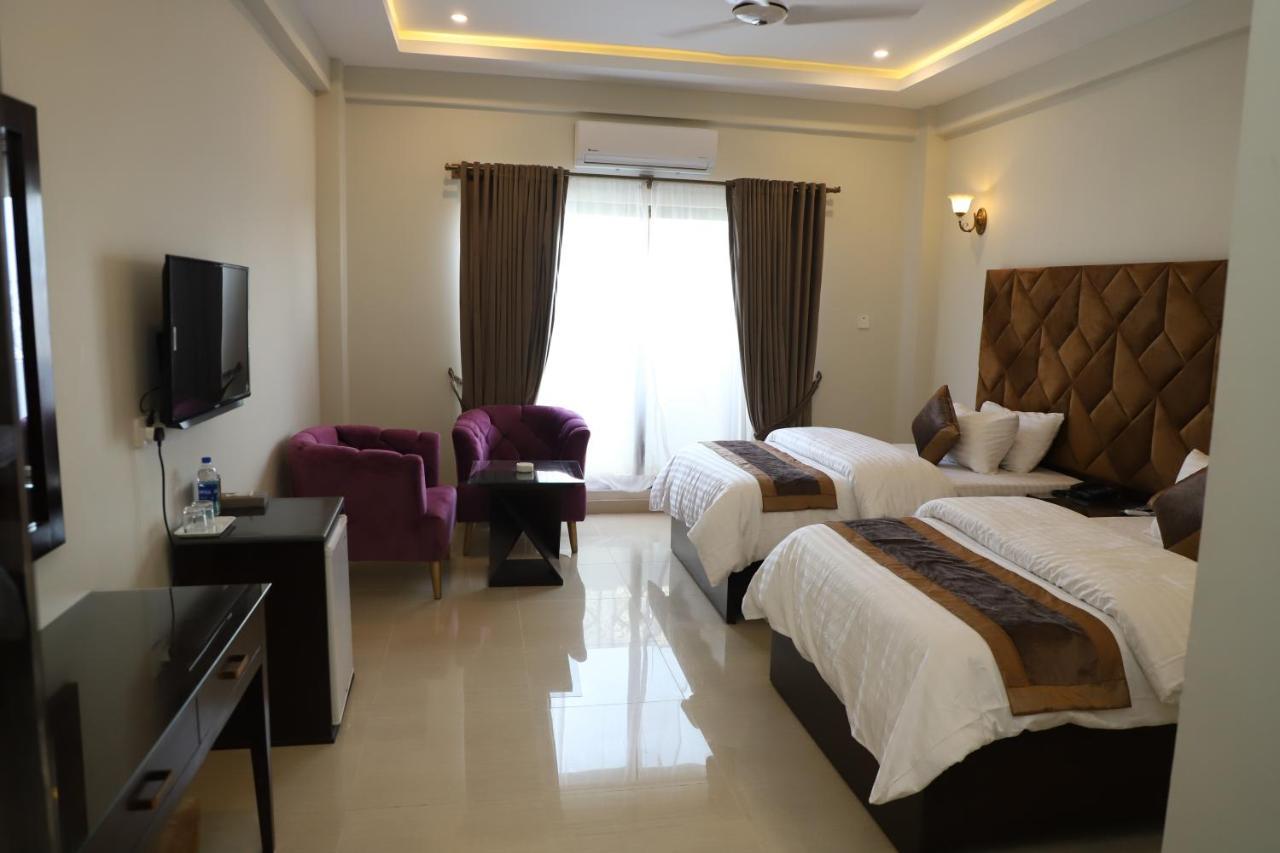 Swat Palace Hotel By Northin Mam Derai Екстер'єр фото