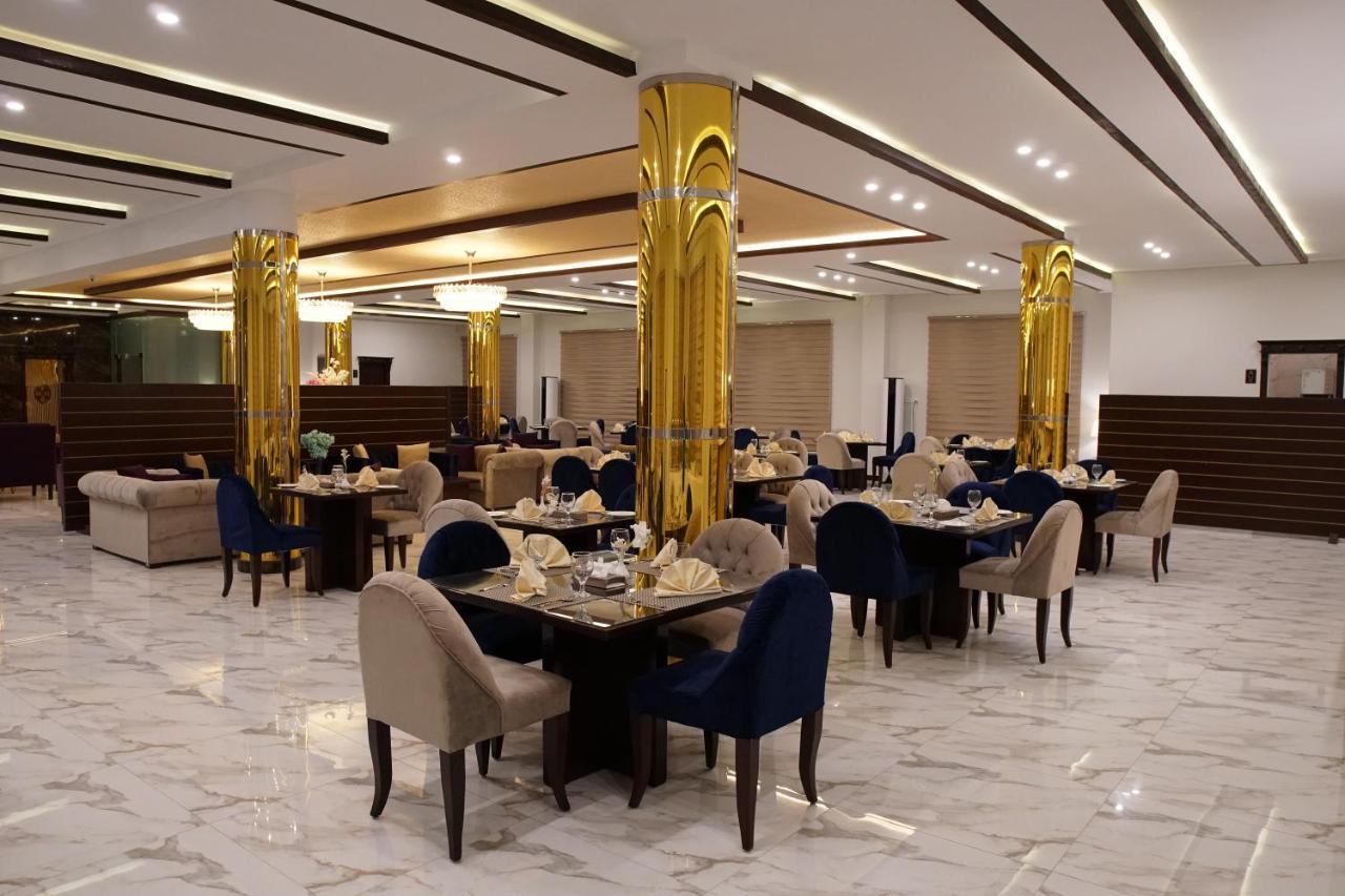 Swat Palace Hotel By Northin Mam Derai Екстер'єр фото