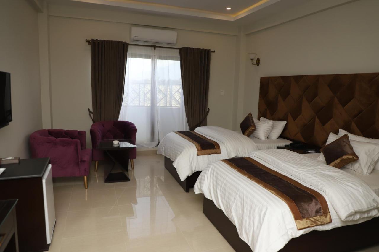 Swat Palace Hotel By Northin Mam Derai Екстер'єр фото
